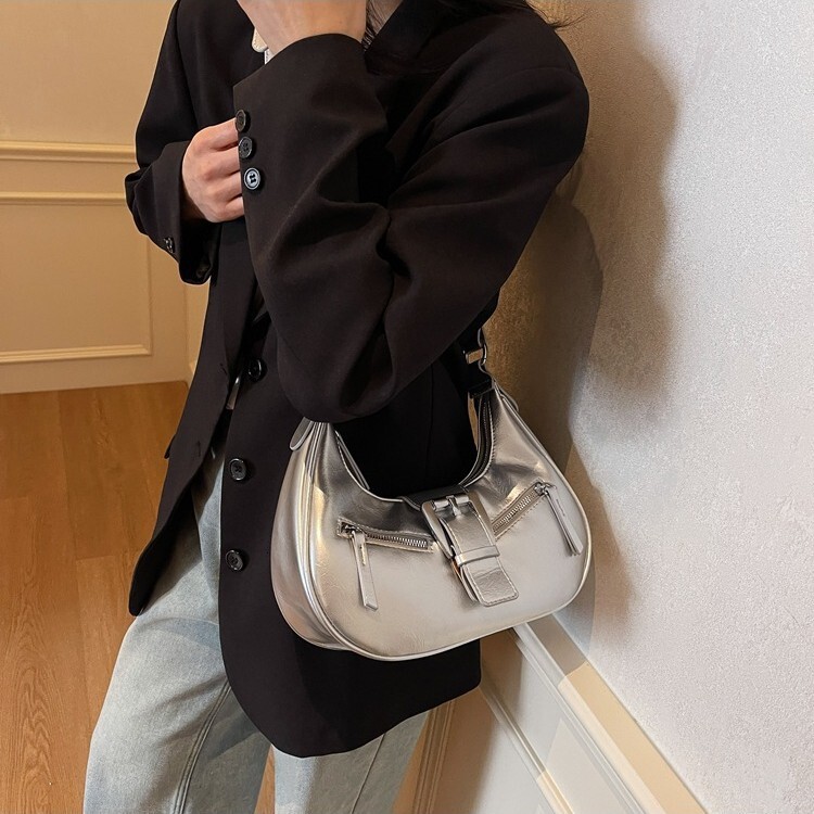 2025 spring new niche Maillard high-end crescent underarm single shoulder crossbody bag, spicy girl bag #swissmilitary