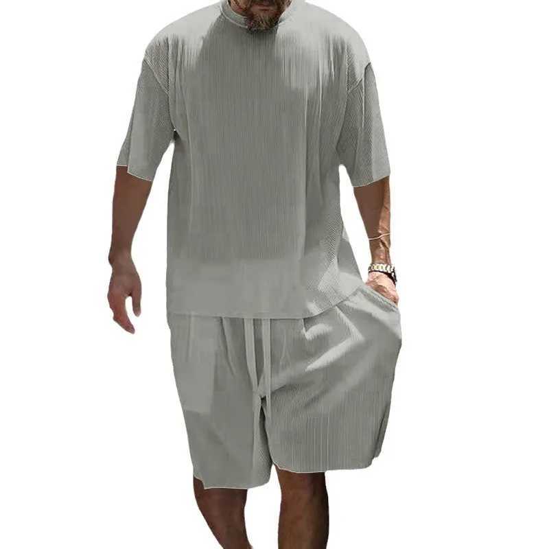T-shirt Loose Short Sleeved Casual Sports Suit Mens Shorts Cool European and American Ice Silk Summer Mens ClothingXJ250218