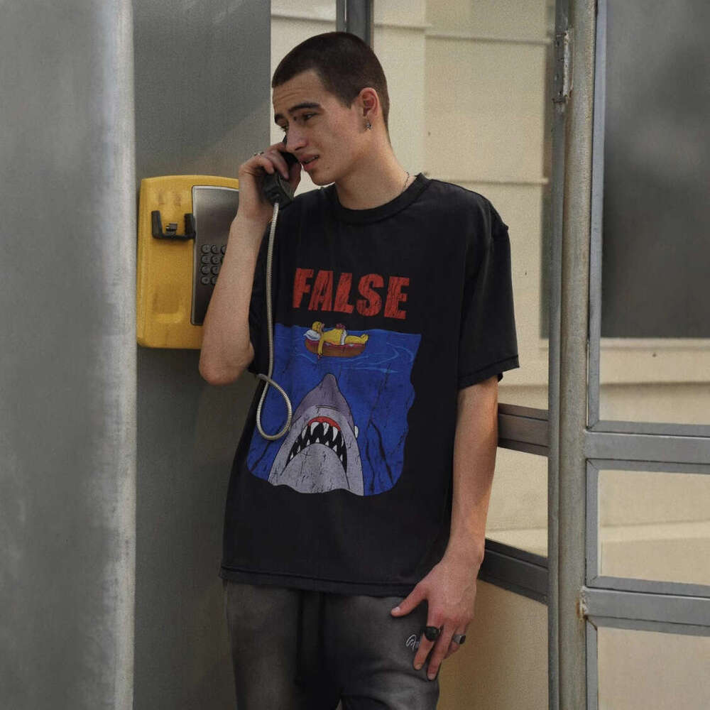 Vintage high street niche trendy brand cartoon Simpson shark wash water crack print summer short sleeved T-shirt for men