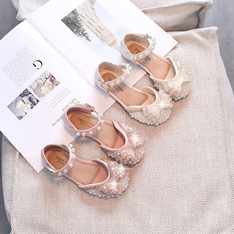 Girls Sandals Summer Butterfly Princess Shoes Baby Soft Bottom Bright Diamond Dance Shoes Pearl Performance Shoes H08068 250219