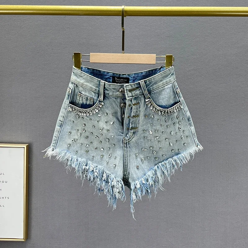 Diamond-Embedded Denim Shorts Womens Fashionable Summer High Waist Loose Slimming Raw Hem Wide Legs Short Pants 250217