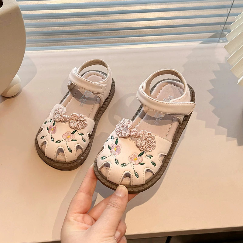 Girl Princess Dress Sandals Summer Chic Children Embroidery Half Sandals Fashion Sweet Flower Kids Cut-outs Flat Sandals Soft 250219