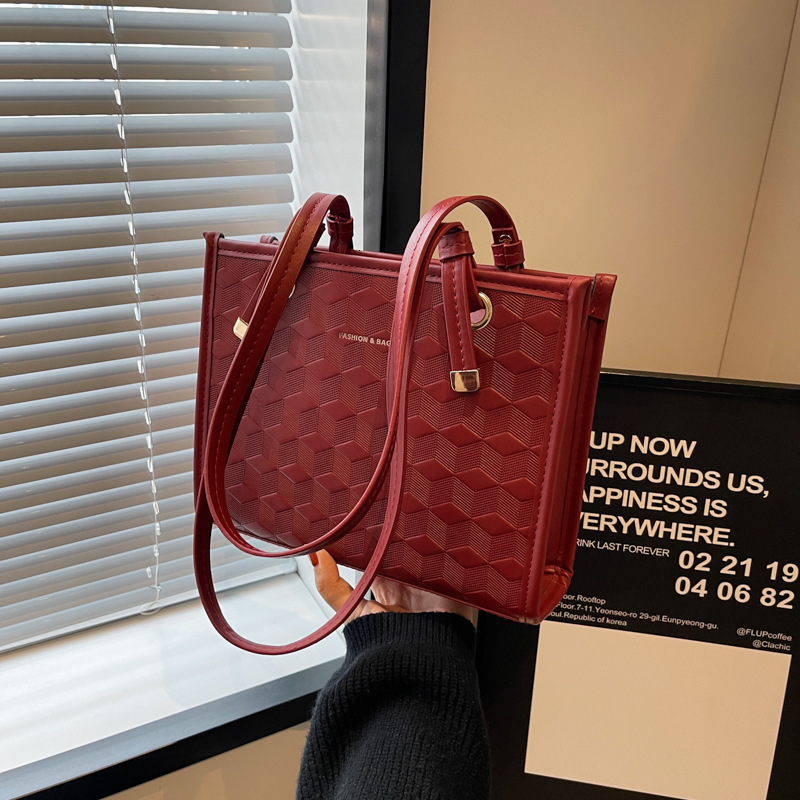 Red Large Capacity for Women 2025 New Trendy Winter Bridal Texture Handbill Shoulder Crossover Wedding Bag #swissmilitary
