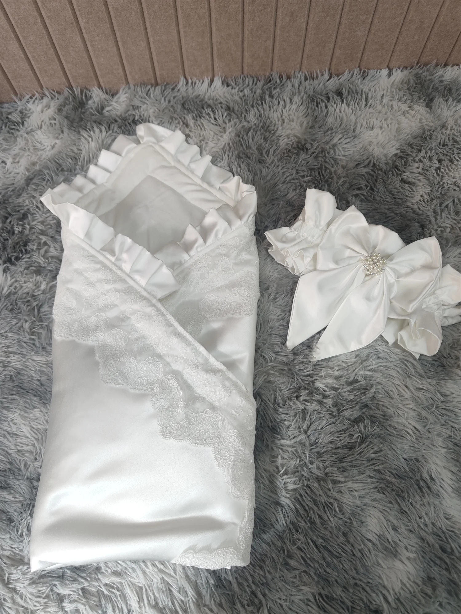 Soft Satin Wedding Fabric Infant Swaddle Blankets Soft Baby Girls Boys Stroller Wraps With Sash White Christening swaddle 250218