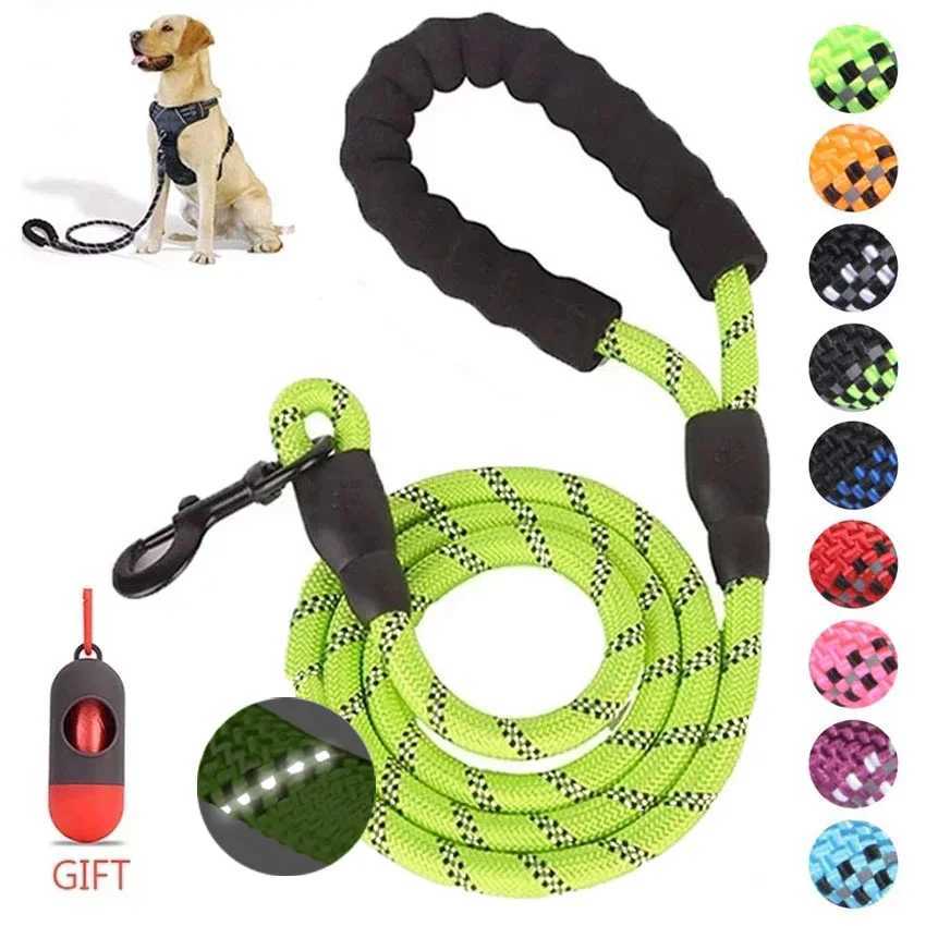 Pet Leash Reflective Strong Dog Leash 1.5M Long with Comfortable Padded Handle Heavy Duty Training Durable Nylon Rope LeashesXJ250218
