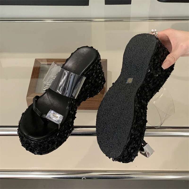 Designer Crystal Sequin Cloth Platform Wedge Slippers Women Street Style Clip Toe High Heels Banquet Summer Shoes