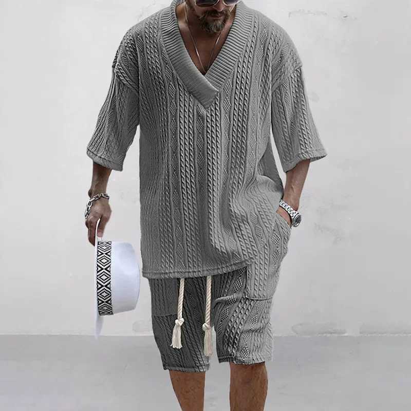 2024 Summer Casual Shorts Set Knitted Two Piece Mens Clothing V-Neck Short Sleeve T-shirt and Shorts Streetwear Knit OutfitsXJ250218