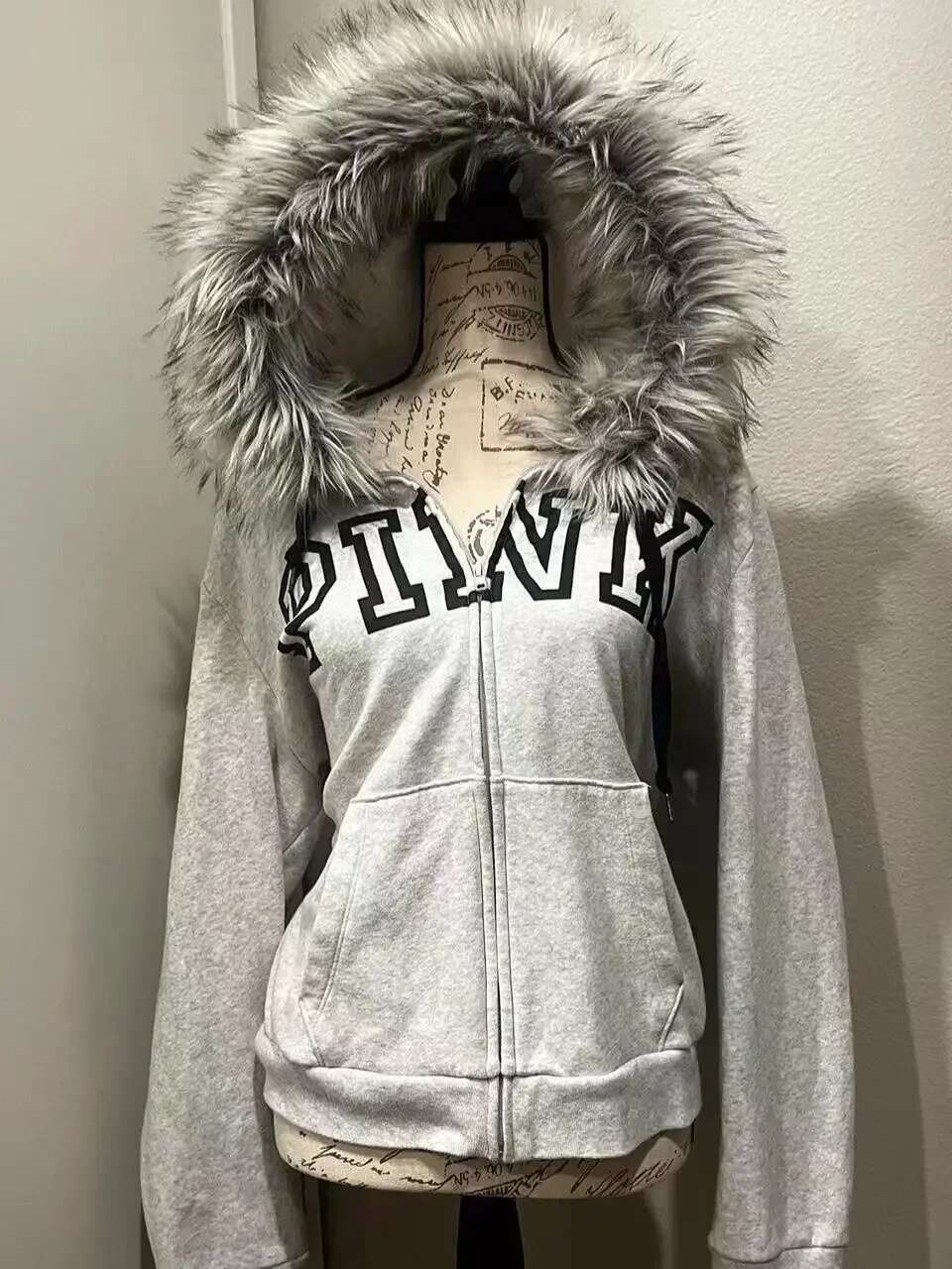 Annual New Y2K Letter Printed Plush Collar Hooded Zipper Jacket Women's Casual Thickened Solid Color Street Fashion Cardigan Top