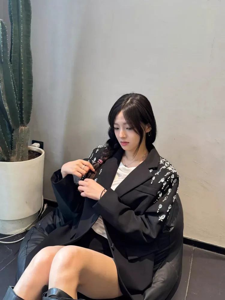 Autumn Women Diamonds Beading Loose Fit Mid Long Blazer Suit Coat Office Ladies Work Tops Boyfriend Style Party Jacket 250213