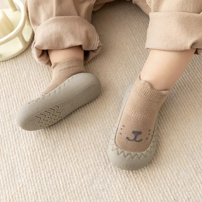 Baby Socks Shoes Infant Cute Cartoon Kids Boy Shoes Soft Rubber Sole Child Floor Sneaker BeBe Booties Toddler Girls First Walker 250219