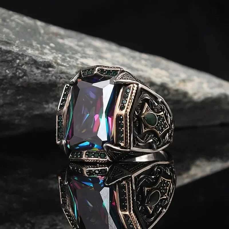 Classic Retro Rainbow Men Rings Silver Color Carving Pattern Signet Steampunk Rings for Men Birhday Gift Party Gothic JewelryXJ250219
