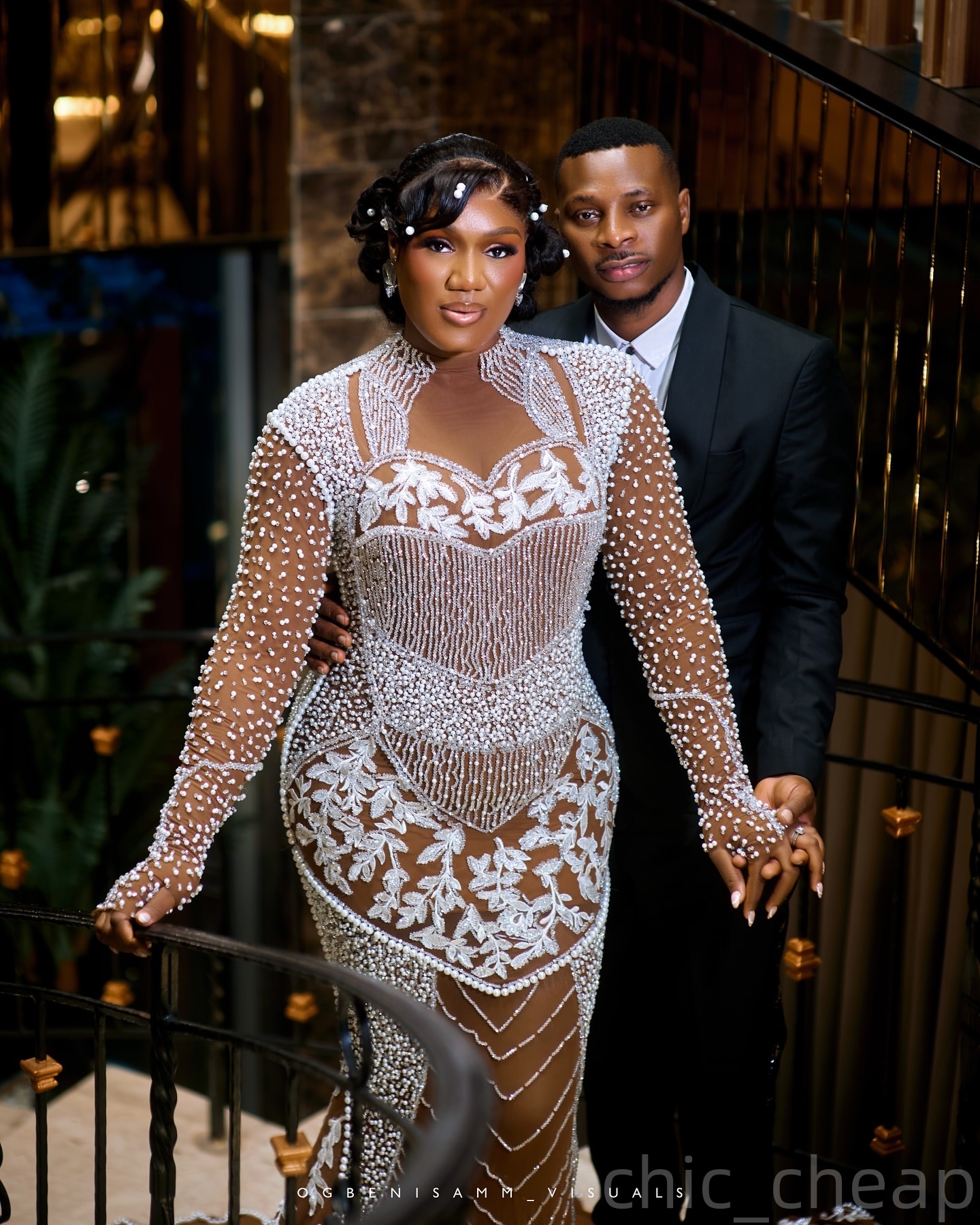 2025 Arabic Aso Ebi Plus Size White Illusion Lace Wedding Dress Pearls Beaded Crystals Full Sleeves Vintage Bridal Gowns Dresses ZJ0465