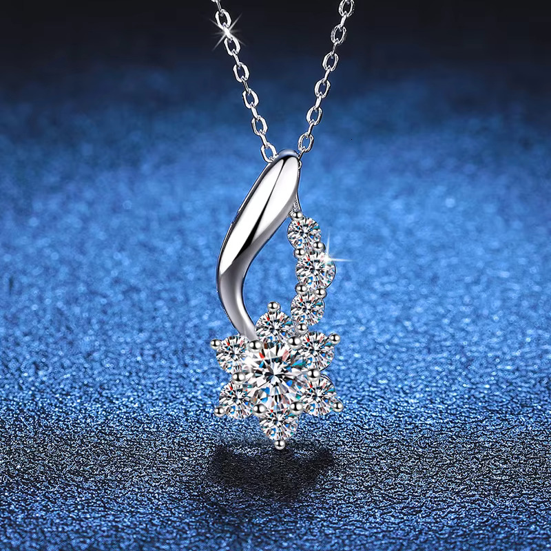 Hotsale VVS D Color Moissanite Dia Pendant Necklace for Women S Sterg Sier Jewelry Girl Wholesale
