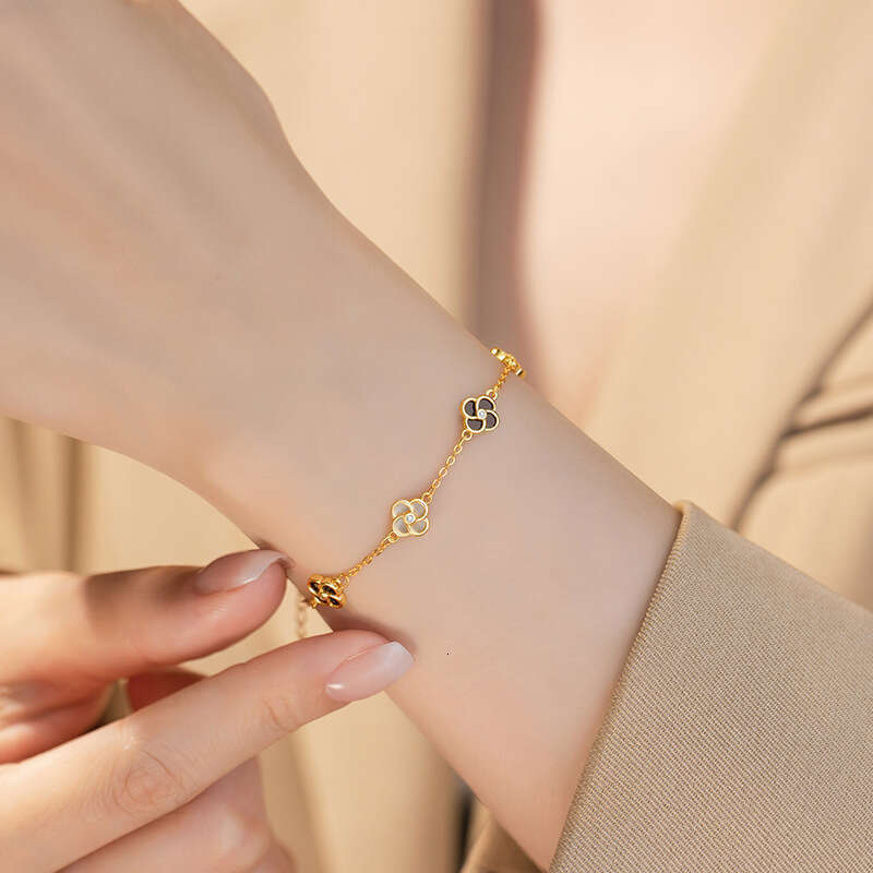 Lucky Clover sterg sier for women, niche design, light wer bracelet, ins style heart-shaped bracelet
