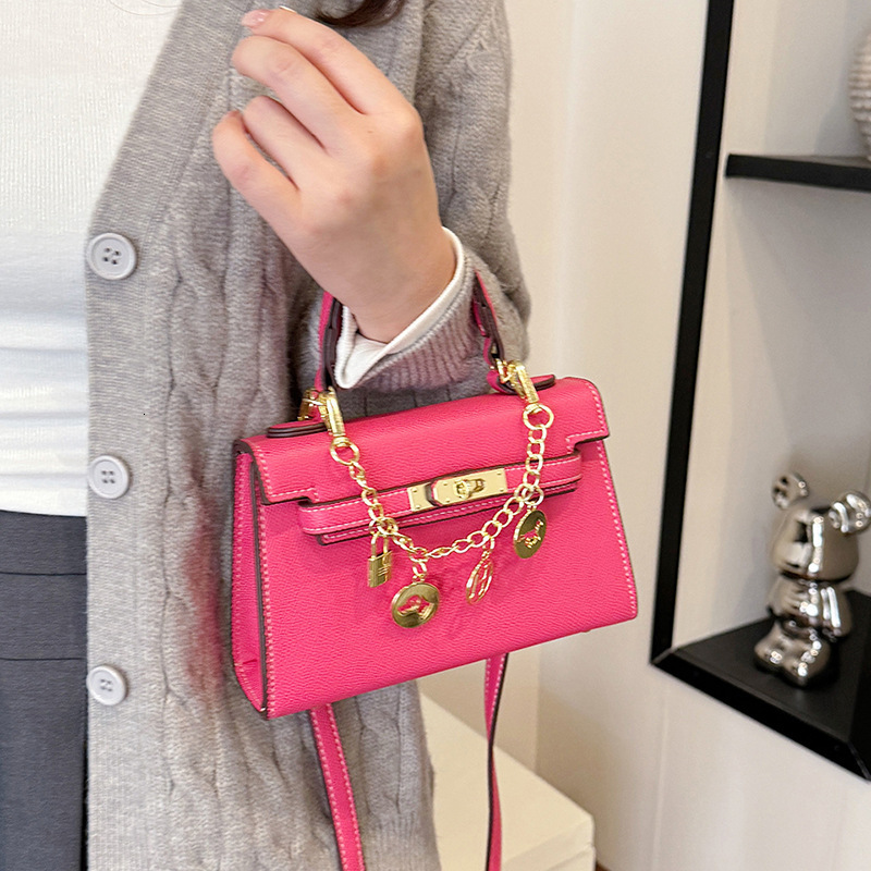 Leather Crossbody Bag hot for Women - Versatile Commuting Handbag, Stylish & Functional Design