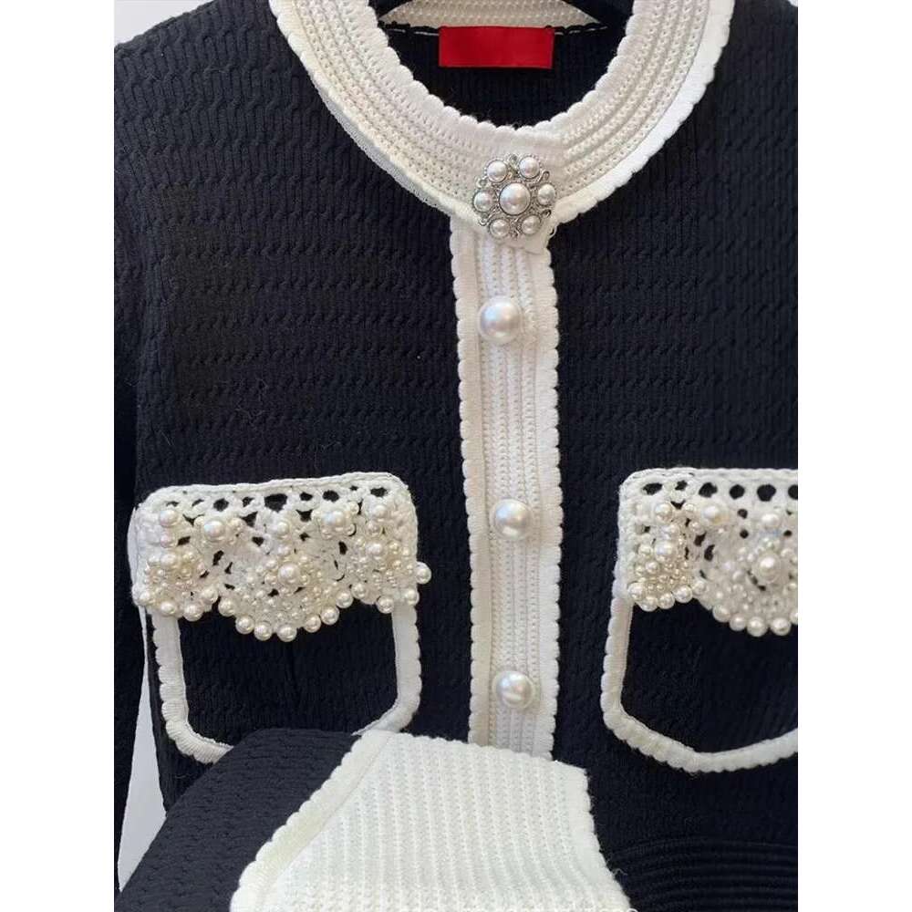 2025 Color Collision Heavy Industry Nail Bead Small Fragrant Style Knitted Cardigan Early Spring Sense Niche Slim Fit