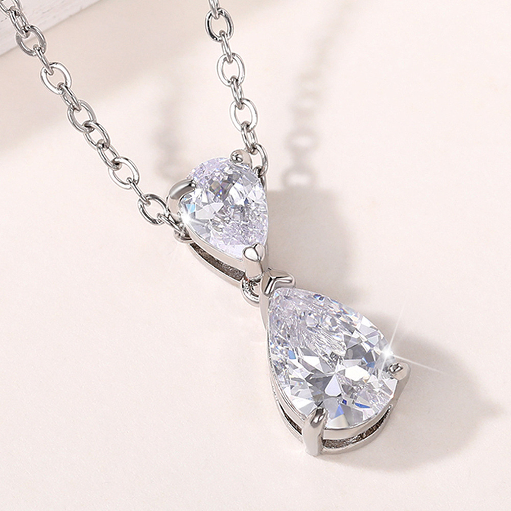 2025 Handmade Ins Top Sell Water Drop Pendant 18k White Gold Fill Pear Cut White 3A Cubic Zircon CZ Diamond Party Women Wedding Clavicle Necklace Gift