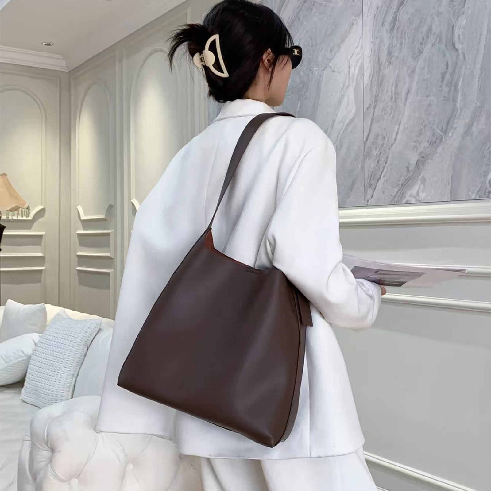 2025 New Fashionable Versatile Bucket Large Capacity Simple Leisure Mother and Child Set Soft Collapse Single Shoulder Crossbody Bag #swissmilitary