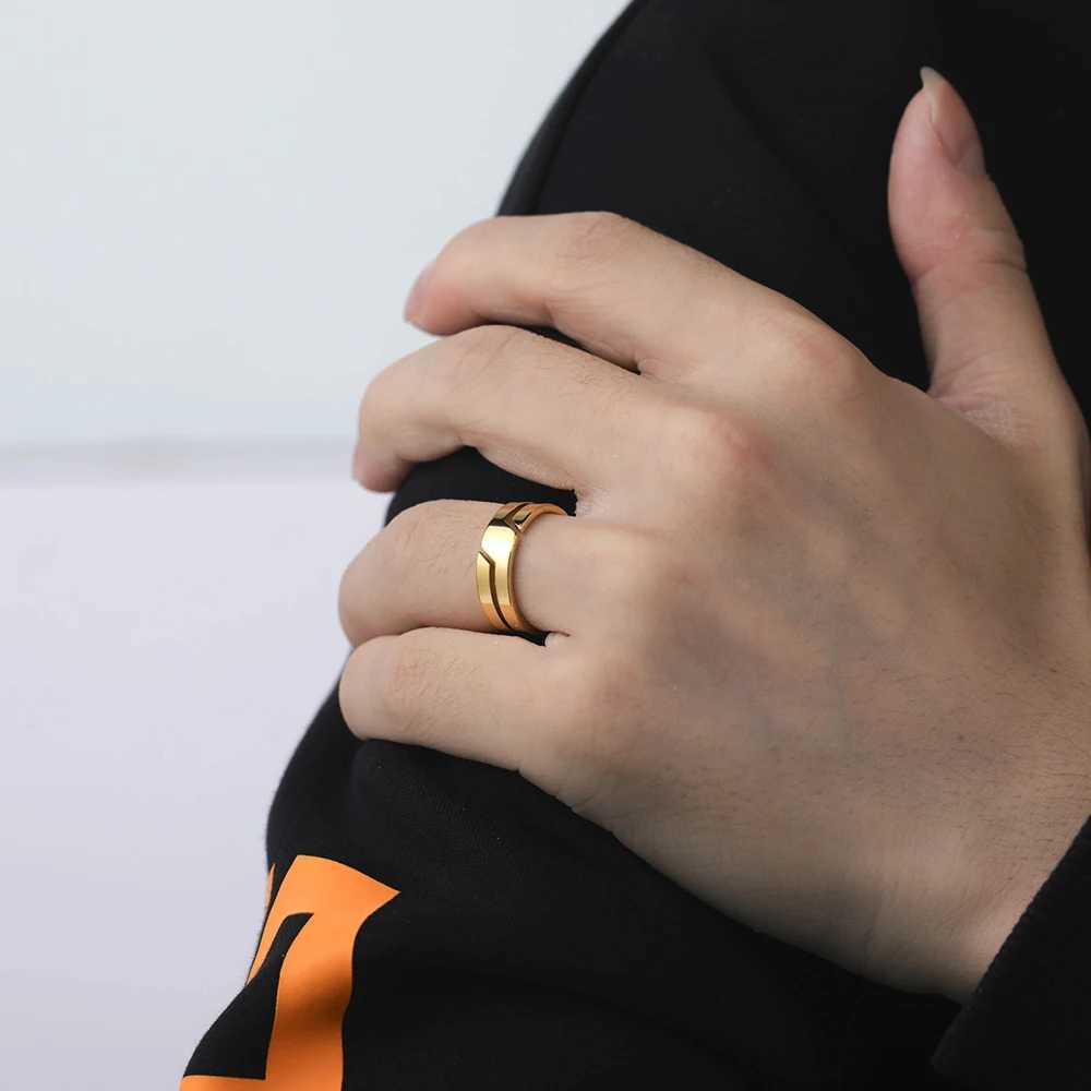 Skyrim Stainless Steel Ring for Men Women Black Minimalist Casual Finger Rings 2025 Couple Jewelry Wedding Gift for LoverXJ250219