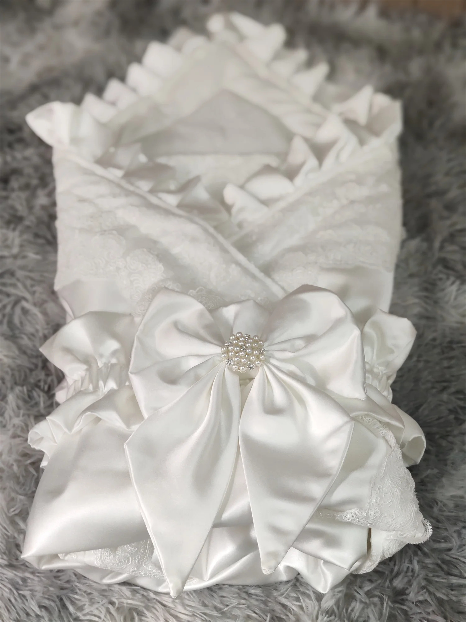 Soft Satin Wedding Fabric Infant Swaddle Blankets Soft Baby Girls Boys Stroller Wraps With Sash White Christening swaddle 250218