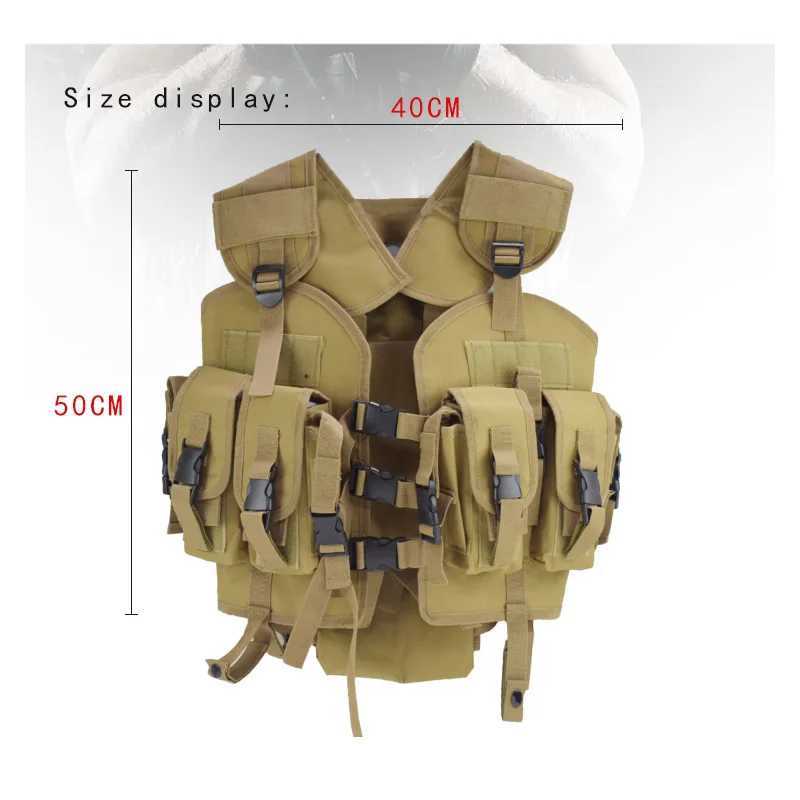 Combat bulletproof vest with water bag multi pocket CS hunting accessories camping and hiking accessoriesXJ250219