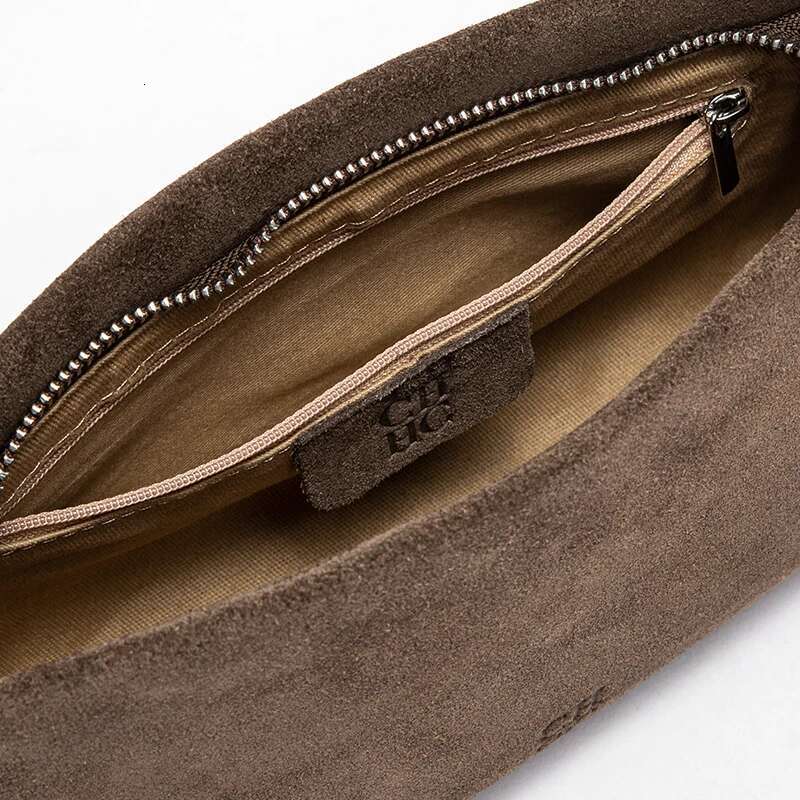 Reversed Fleece Classic Underarm Business Banquet Handbag Fashionable And Design New Winter Advanced French Bar Bag