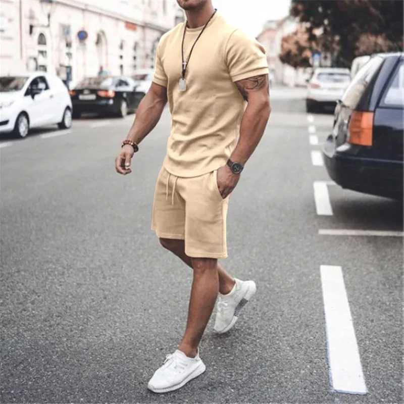 Solid Color Europe And The United States Mens 13 Color Summer New Short Sleeve Tshirt +Shorts 2pcs set Leisure Sports Men SuitXJ250218
