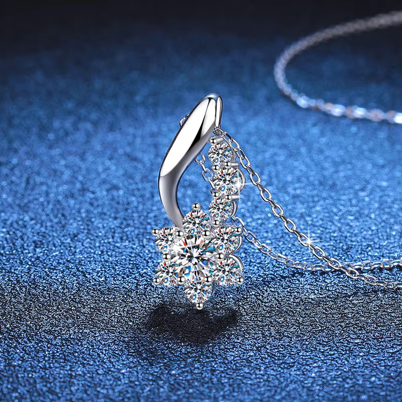Hotsale VVS D Color Moissanite Dia Pendant Necklace for Women S Sterg Sier Jewelry Girl Wholesale