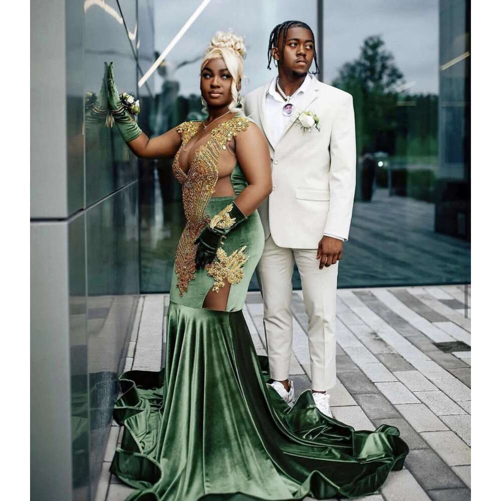 Green Veet Long Prom Dress Black Girls Golden Rhies Bead With Glove Evening Party Gala Graduation Gown Customized 6660311