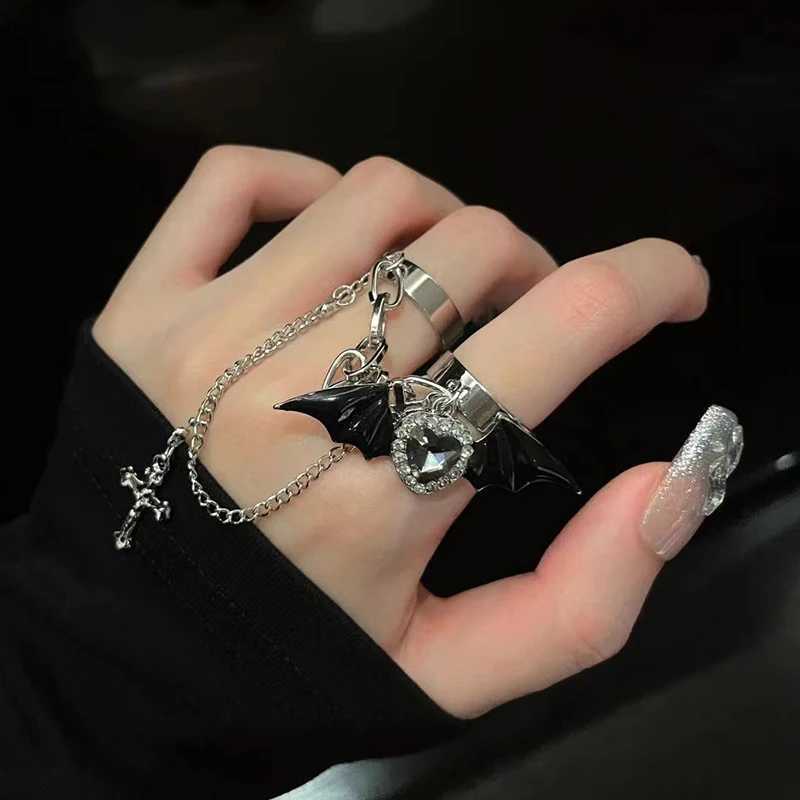 Y2K Little Devil Heart Wing Ring for Women Men Gothic Dark Cross Chain Pendant Love Crystal Opening Two Fingers Fashion JewelryXJ250219
