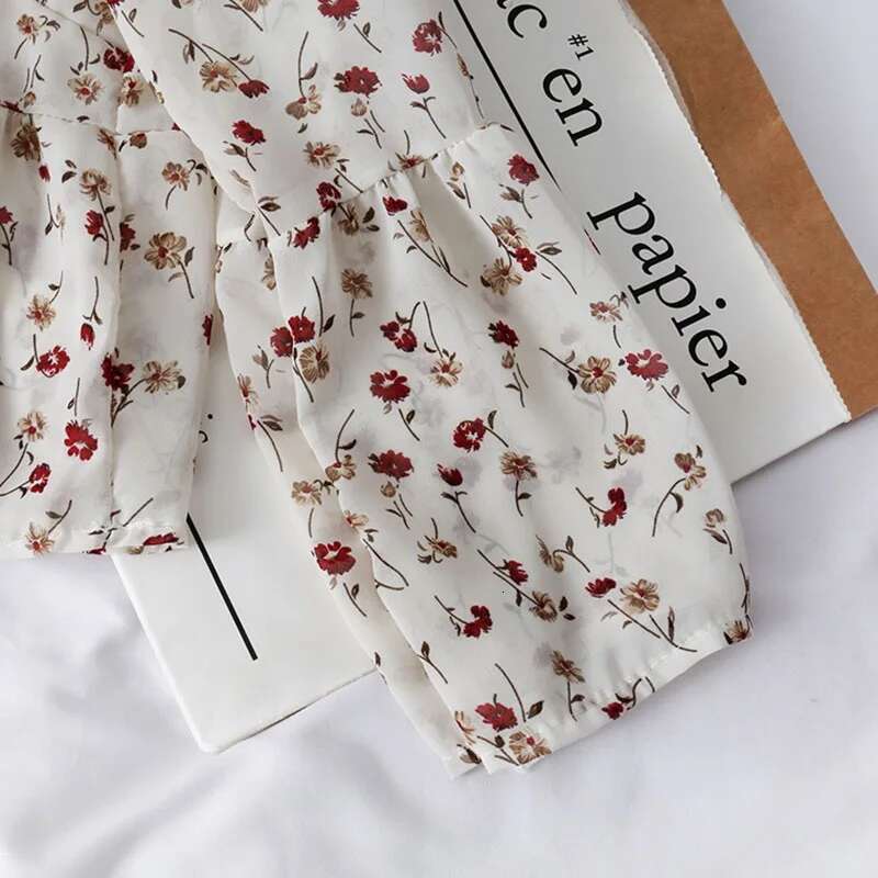 Fragmented Wer Shirts Spring New V Neck Top Bubble Flare Sleeve Shirt