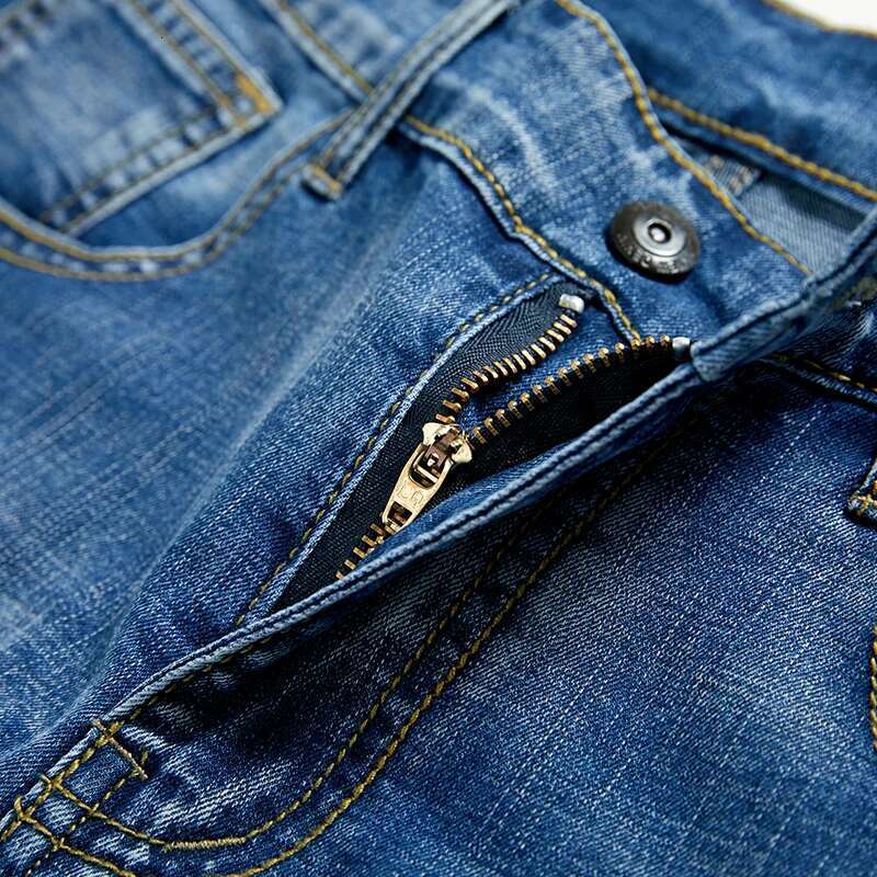 2025 Summer New Men's Slim Fit Denim Shorts For Business Casual Fashionable Loose Elastic Fully Matched Jeans Men's Outdoor Sports Five Poin