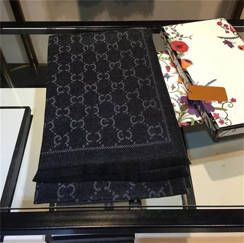 Good quality Cashmere ALPhabet scarf Fashion men's and women's Four Seasons Cape scarfs Classic designer scaves size 180x65cm 3 color