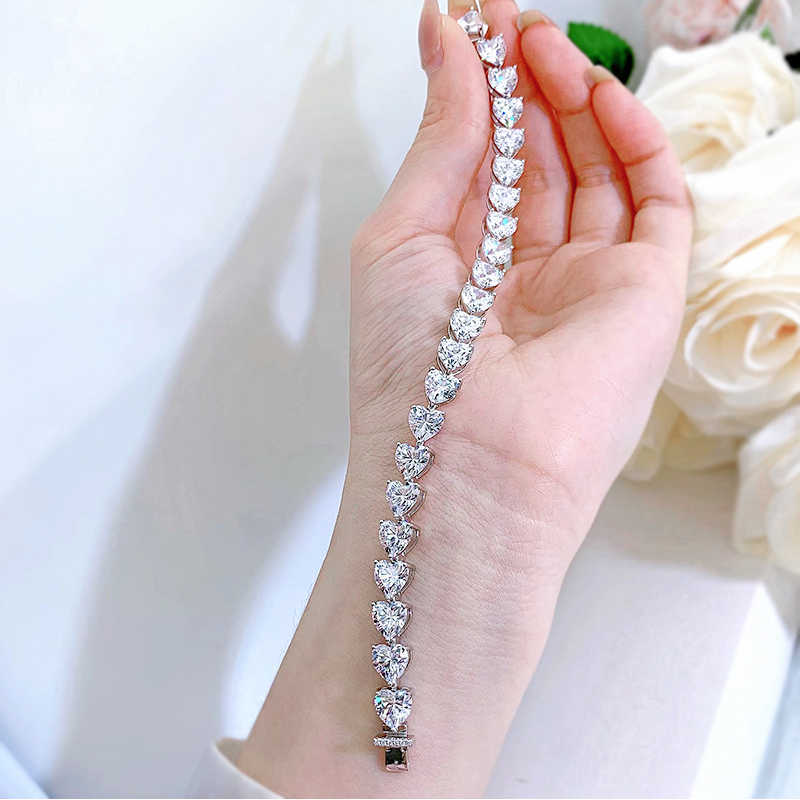 Luster Fine Jewelry Elegant Timeless Piece D White Full Diamond Heart Moissanite 925 Silver 10K 14K 18K Tennis Bracelet