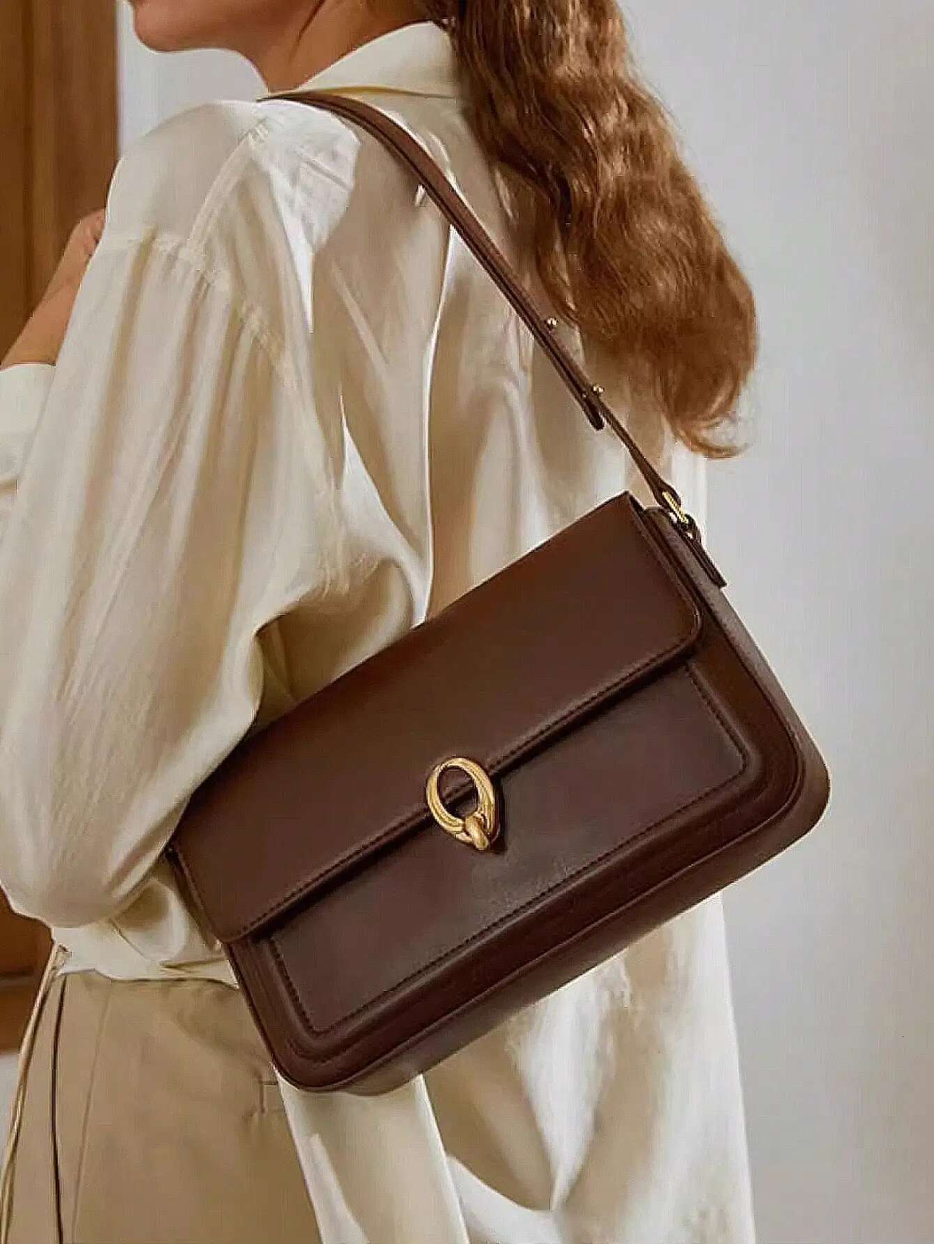 Retro Women's 2025 New High-end Texture Niche Underarm Bag, Fashionable Designer Shoulder Bag