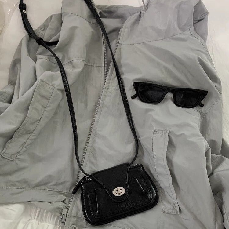 Whiterm2025 Korean new women's mini cute oil wax leather chain shoulder diagonal crossing small bag mouth red envelope #swissmilitary