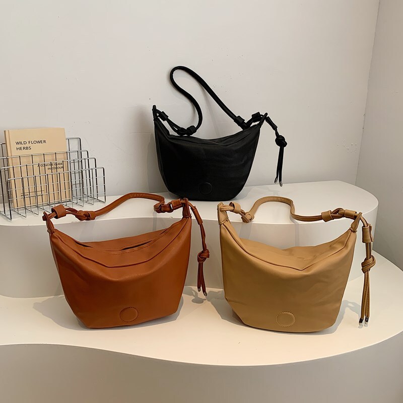 Small niche design for women in autumn winter 2025, new casual and relaxed one shoulder crossbody bag, commuting dumpling bag #swissmilitary