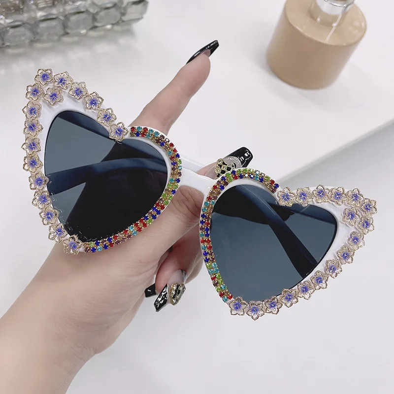 Diamond studded Love Sunglasses European and American Personalized Party Glasses Womens Stage Fashion Sunglasses 250218
