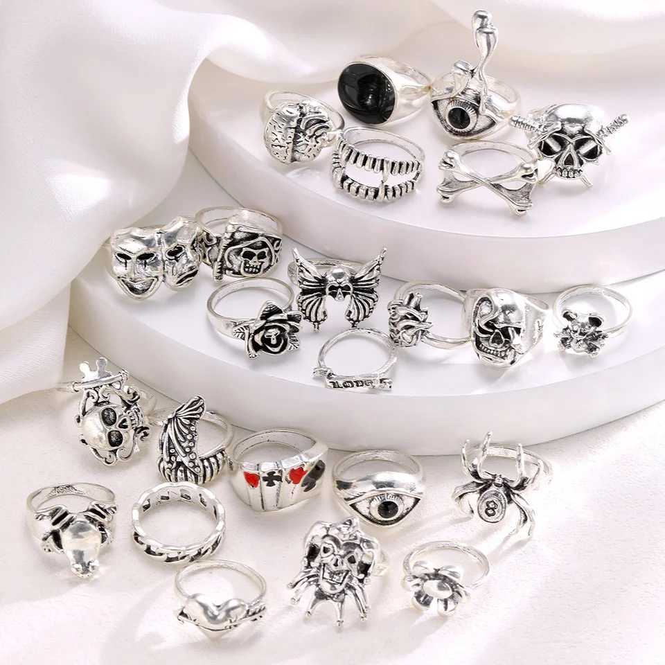 24 Pcs/Set Gothic Ring Set for Women Men Fashion Clown Face Devil Smile Face Pattern Finger Rings Punk Halloween Jewelry GiftsXJ250219