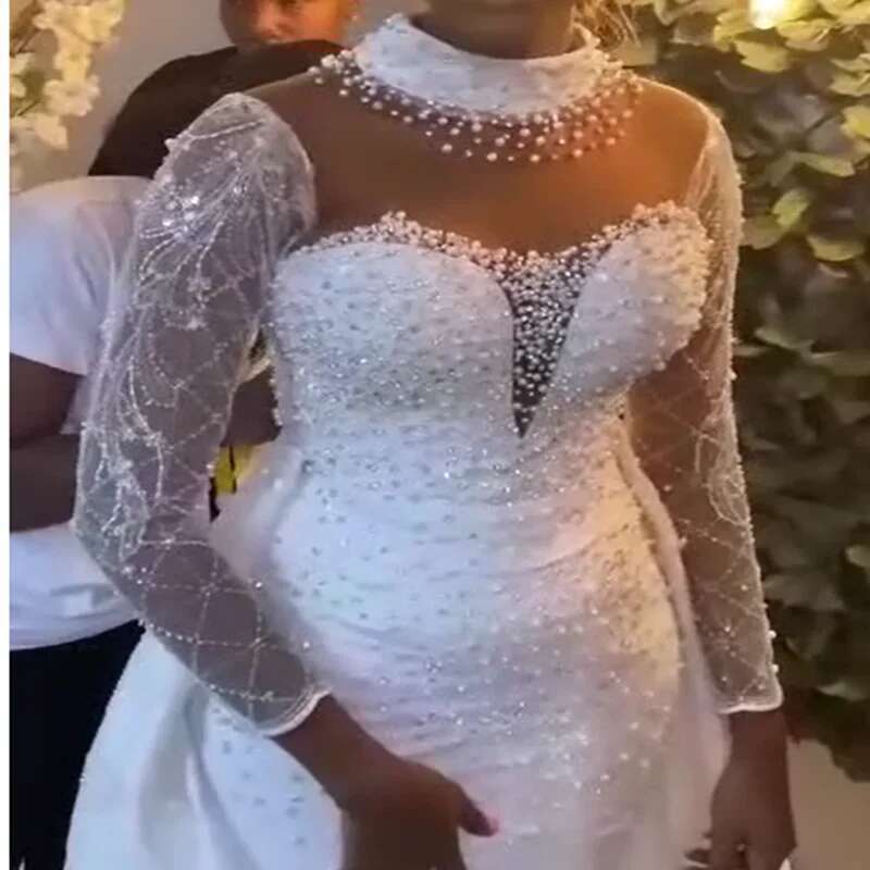 Customized Sparkly Pearls Beads Wedding Dresses With Detachable Train Vestido De Noiva Vintage Long Sleeve Bridal Gowns