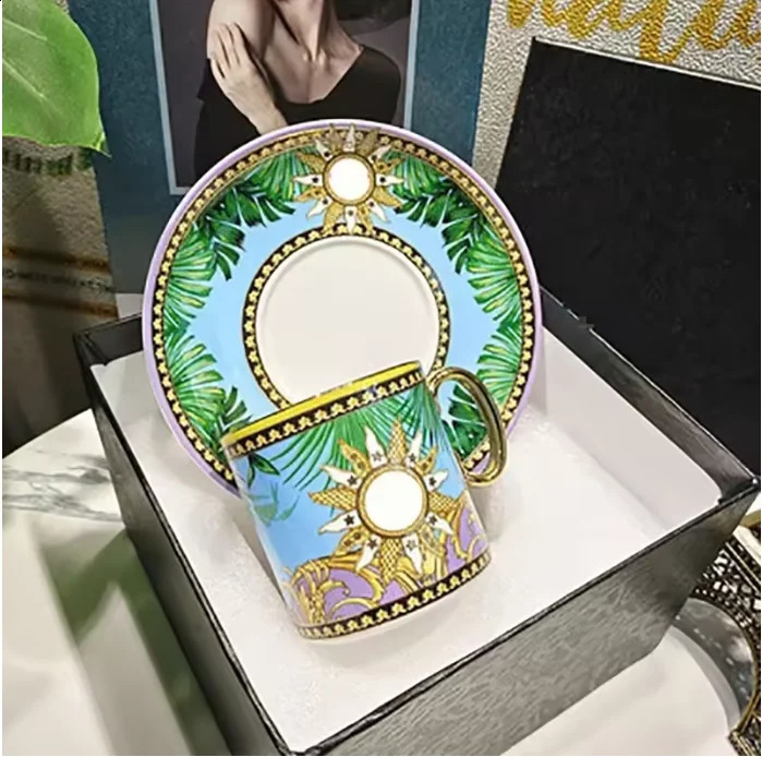 European Gold Rim Coffee Cups Bone China Handpainted Tea Cup Saucer Couples Mugs Drinkware Gift Box 250219