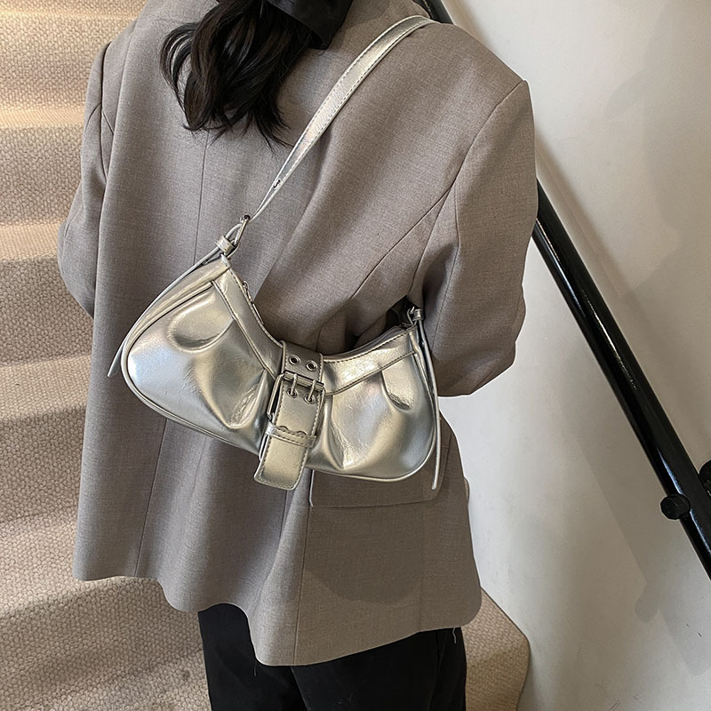 2025 new motorcycle hot girl style niche red pleated women's belt buckle single shoulder armpit crossbody bag #swissmilitary