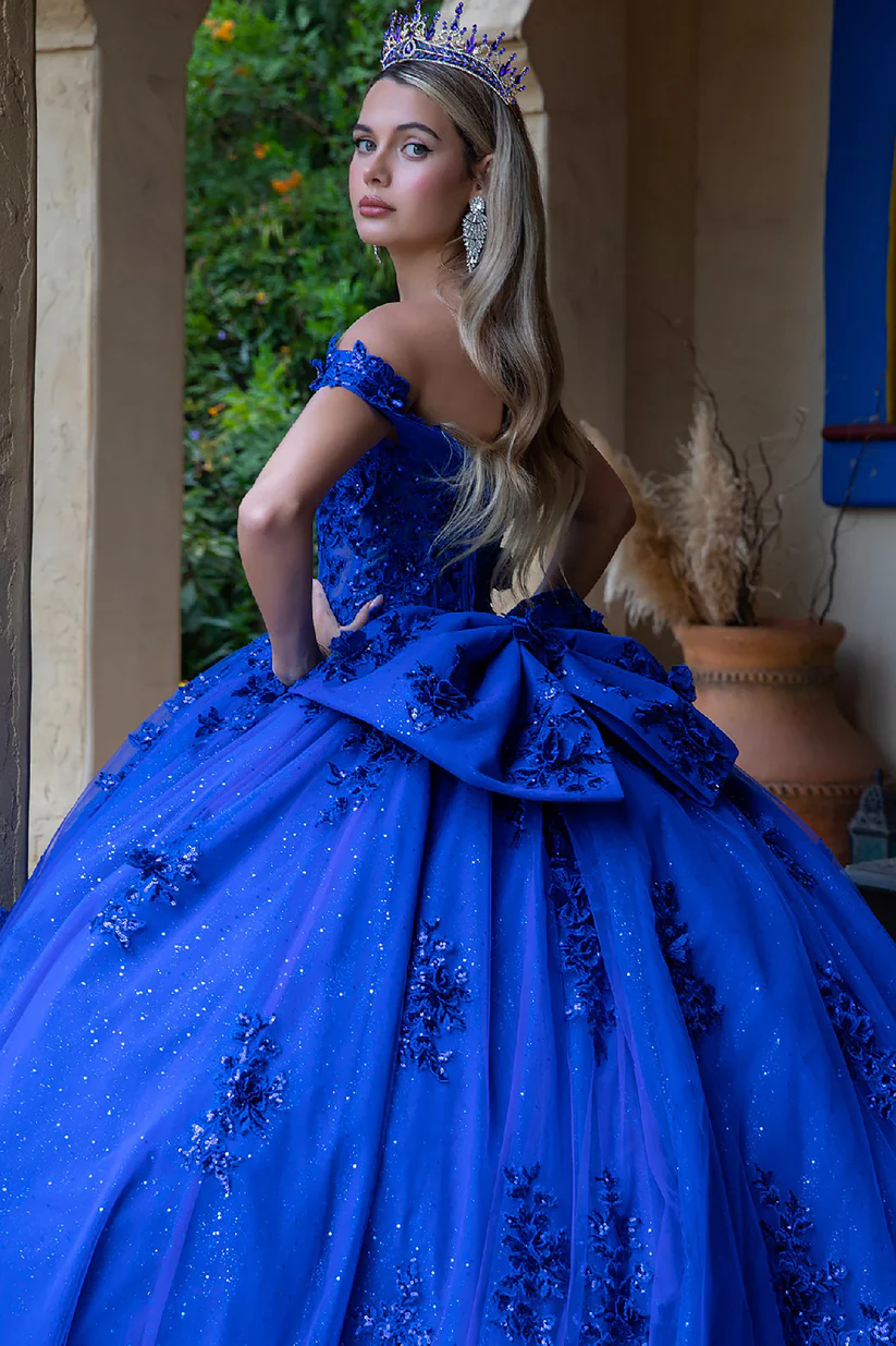 Princess Royal Blue Quinceanera Dresses Off Shoulder Ball Gown Vestido De 15 Anos Floral Lace Appliques Bow Back Court Train Luxurious Prom Special oc