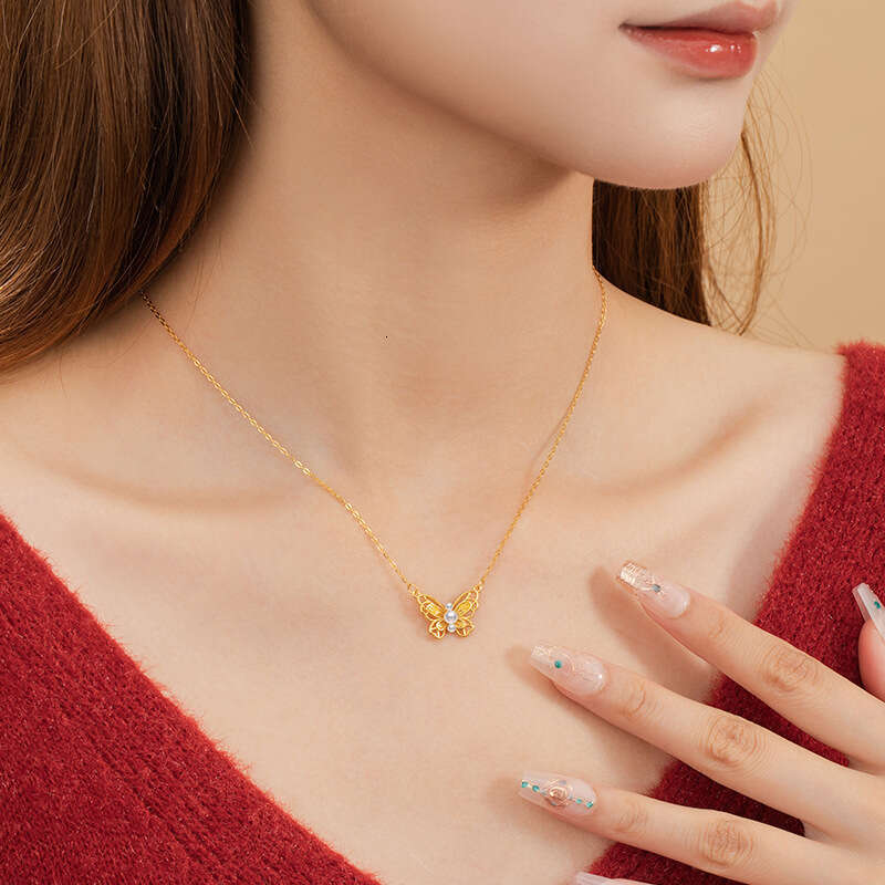 Butterfly sterg sier necklace, female niche design, light , Shijia pearl collarbone chain, ins style hollow pendant