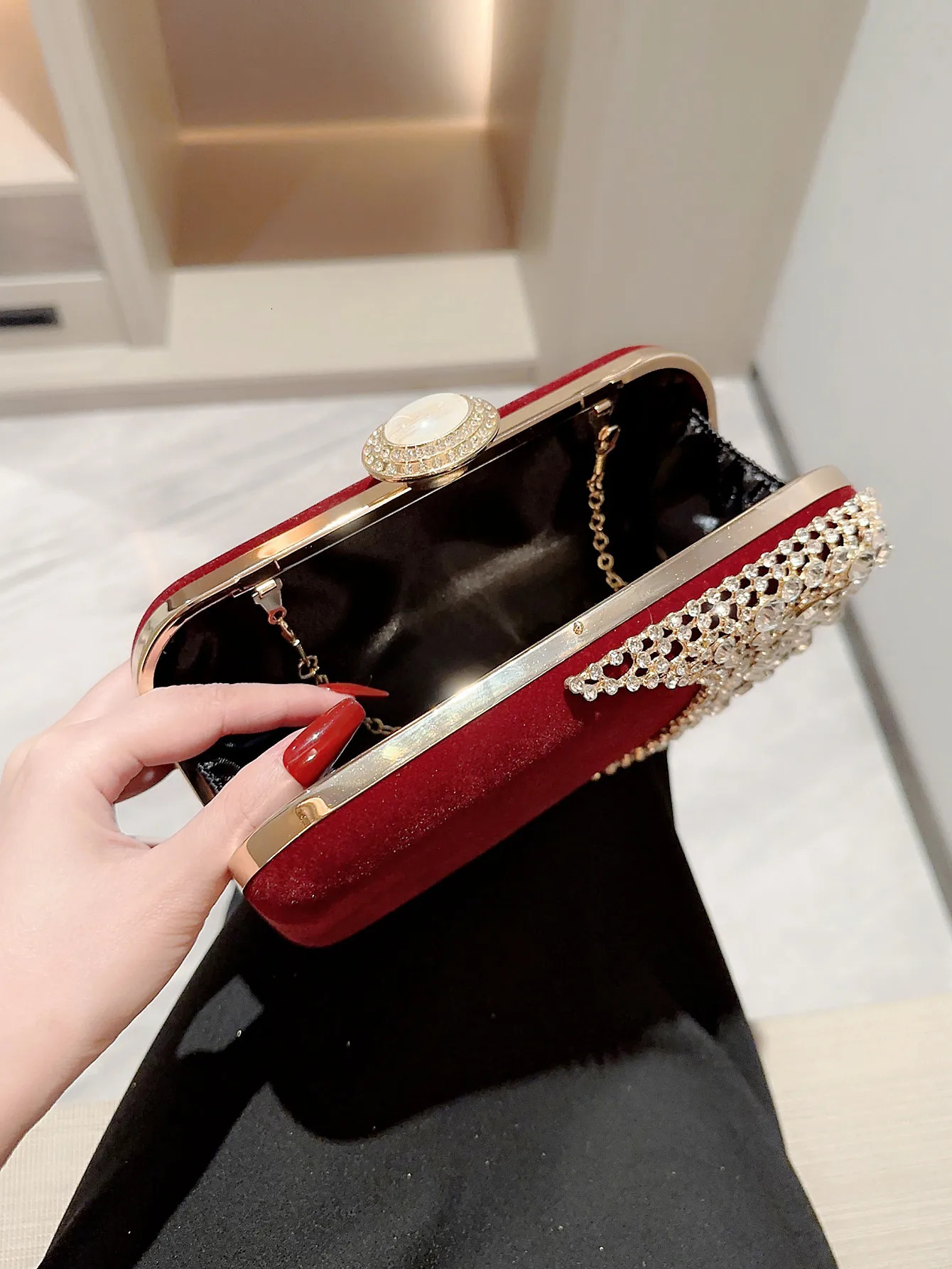 Ladies Autumn Winter Velvet Evening Bag Sparkling Rhinestone Decorative Box Clutch Party Prom Annual Meeting Dress Wedding 250218