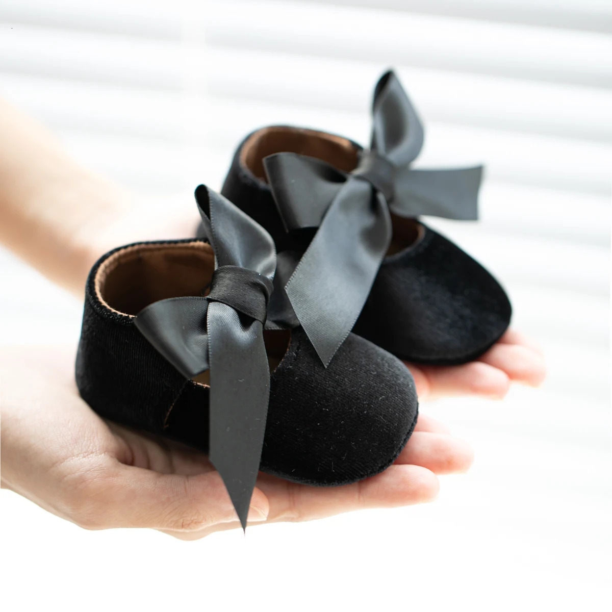 KIDSUN born Baby Girls Shoes Bowknot Lace Flat Wedding Princess Dress Shoes Non-Slip Soft Rubber Sole First Walker Crib Shoes 250219