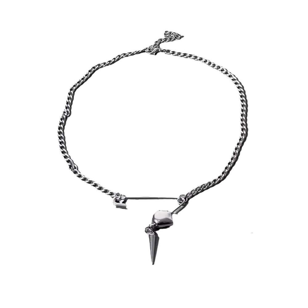 Pin, rivet, necklace, titanium steel, non fading collarbone chain, simple and niche design, high-end hip-hop, ins, street fashion