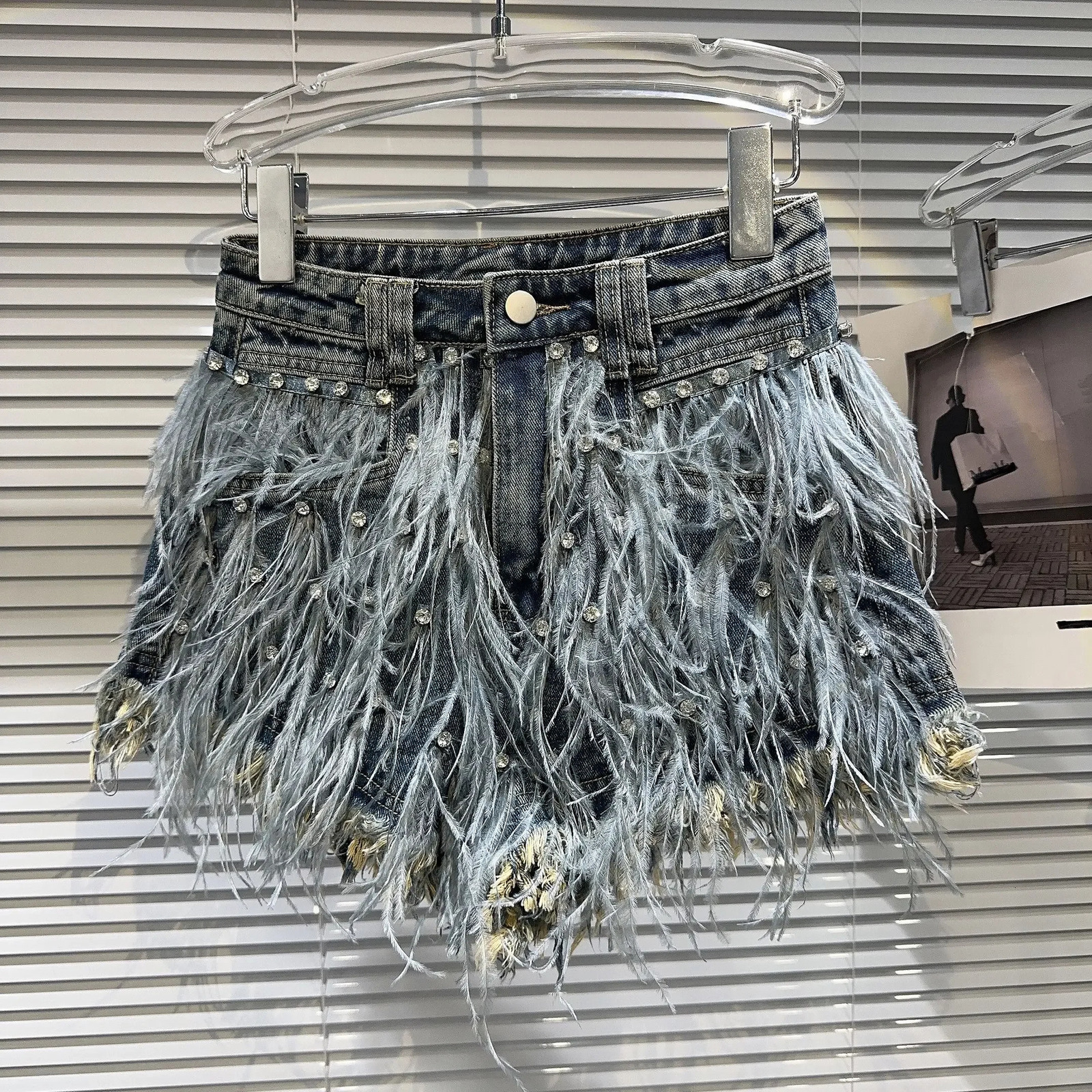 Autumn Collection Rhinestone Embroidered Beadings Feathers Tassel Vintage Blue Denim Shorts Women Short Jeans 250217