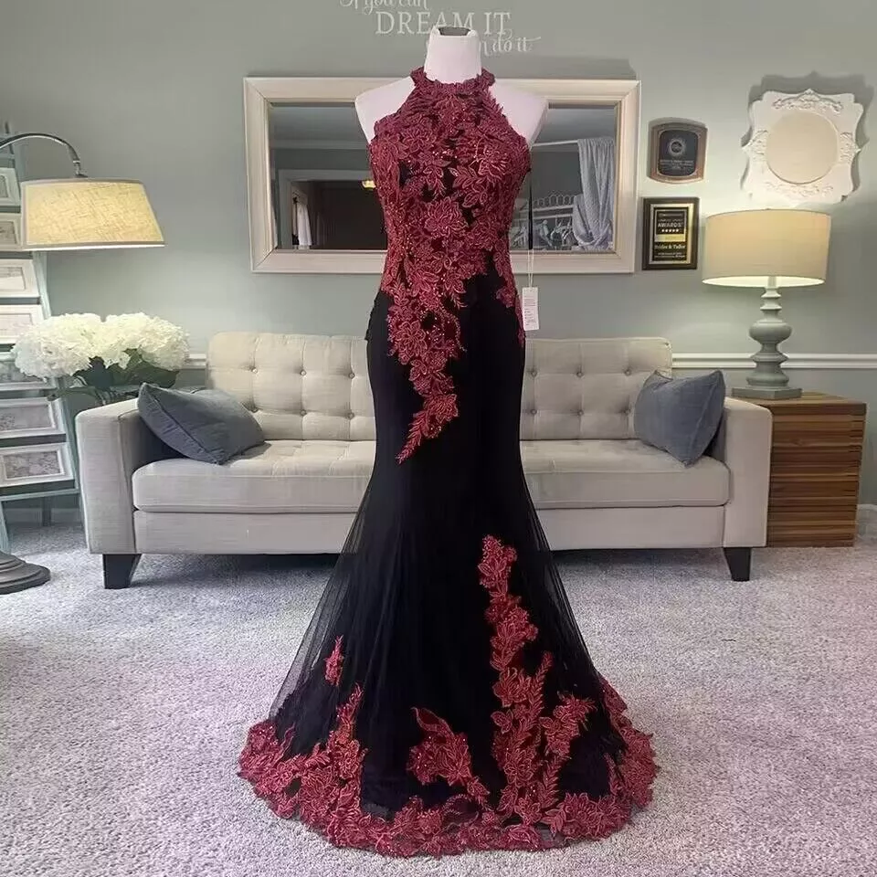 Vintage Black And Burgudy Mermaid Wedding Dresses Halter Neck Lace Appliques Long Gothic Wedding Gown For Bride 2025 Sleeveless Vestido De Novia