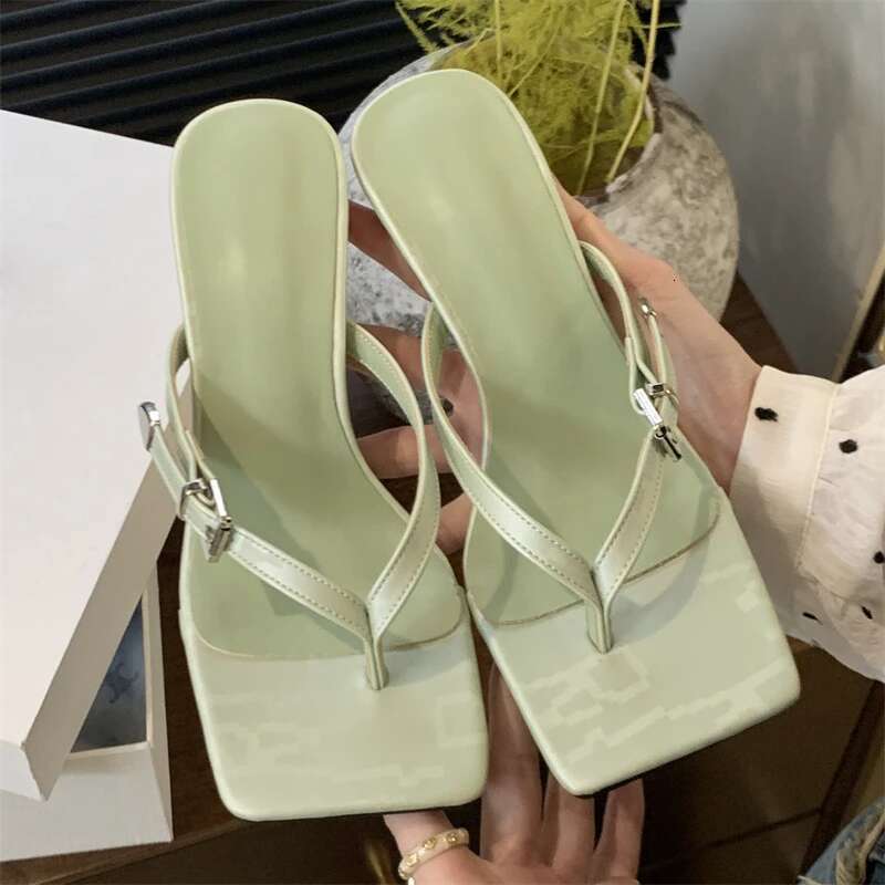 Summer Fashion Clip Toe Buckle Women Slippers Gladiator Sandals Party Thin Heels Flip ps Slides Shoes atos De Muje